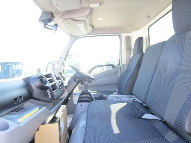 HINO DUTRO 2024 Image 31