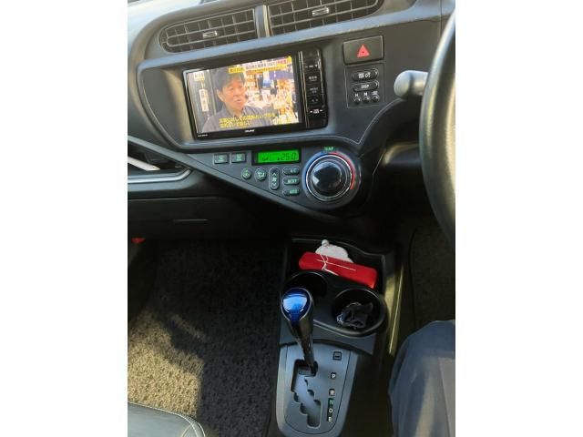 TOYOTA AQUA 2014 Image 31