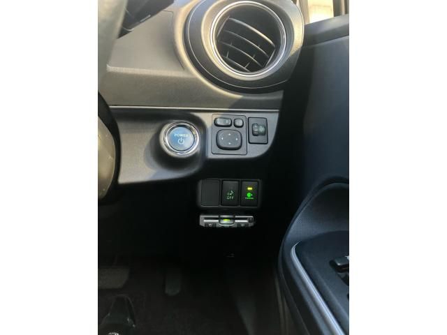 TOYOTA AQUA 2014 Image 31