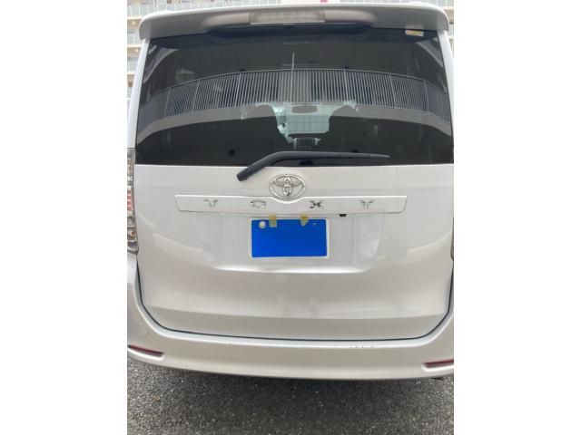 TOYOTA VOXY 2008 Image 31