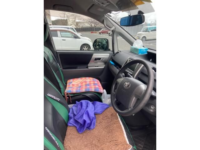 TOYOTA VOXY 2008 Image 31