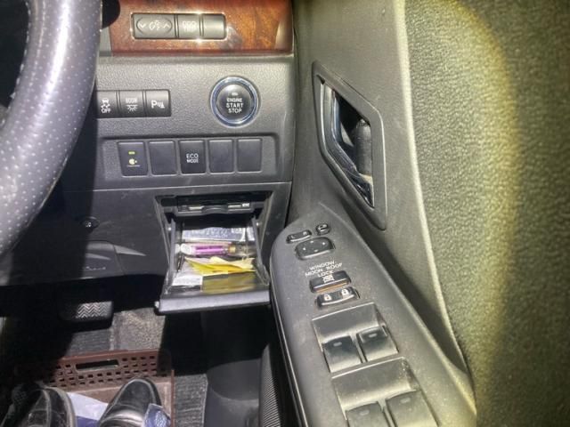 TOYOTA ALPHARD 2012 Image 31