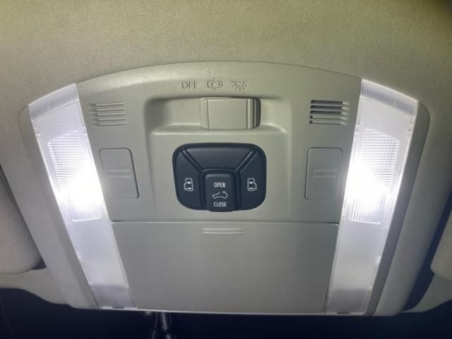 TOYOTA ALPHARD 2012 Image 31