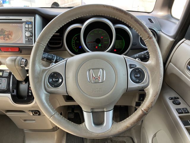 HONDA N BOX 2013 Image 31