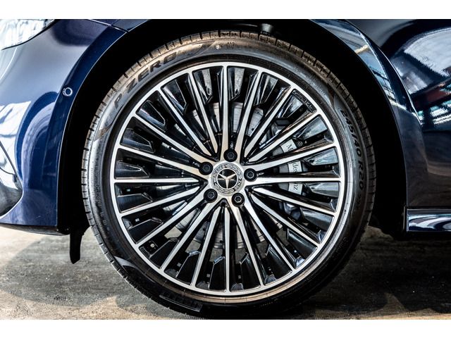 MERCEDES BENZ E CLAS 2024 Image 31