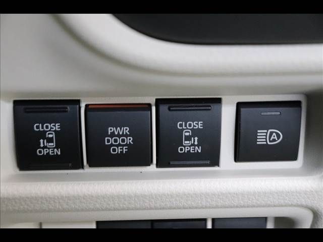 TOYOTA SIENTA HYBRID 2023 Image 31