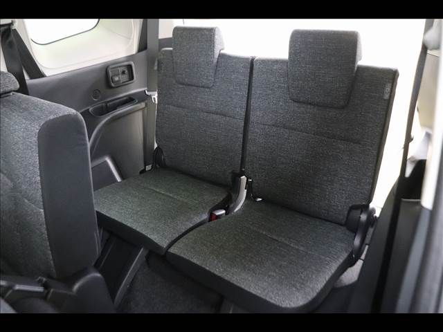 TOYOTA SIENTA HYBRID 2023 Image 31