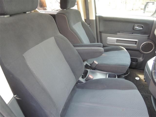 MITSUBISHI DELICA D:5 4WD 2010 Image 31
