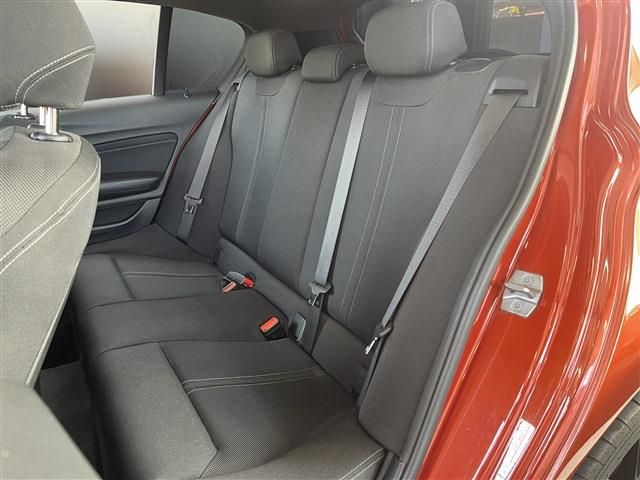 BMW 1SERIES 2019 Image 31