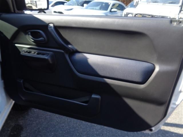 SUZUKI JIMNY 4WD 2003 Image 31