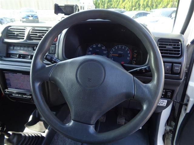 SUZUKI JIMNY 4WD 2003 Image 31