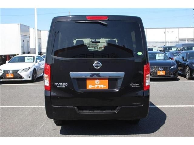 NISSAN NV350 CARAVAN 2020 Image 31