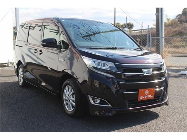 TOYOTA NOAH HYBRID 2018 Image 31