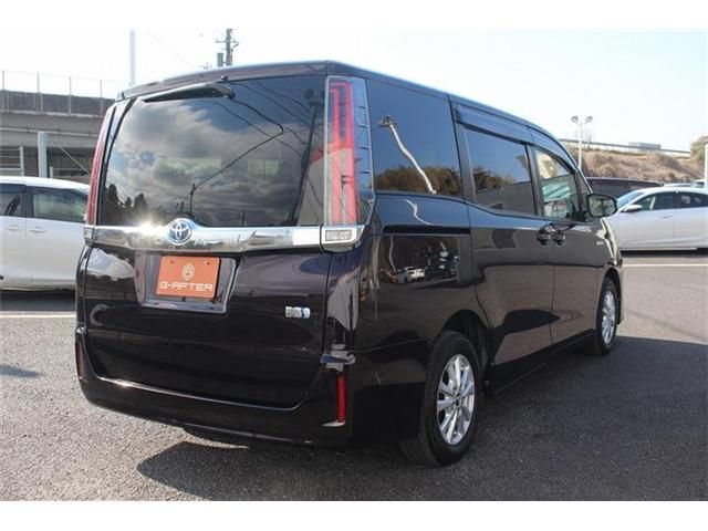 TOYOTA NOAH HYBRID 2018 Image 31