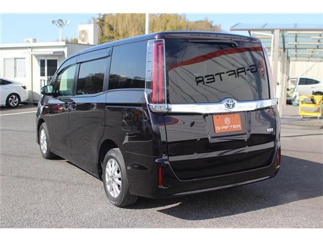 TOYOTA NOAH HYBRID 2018 Image 31