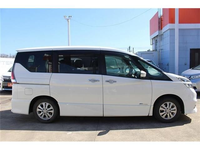 NISSAN SERENA  S-HYBRID 2017 Image 31