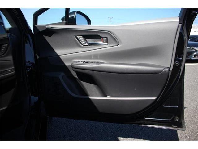 TOYOTA PRIUS PHV 2023 Image 31