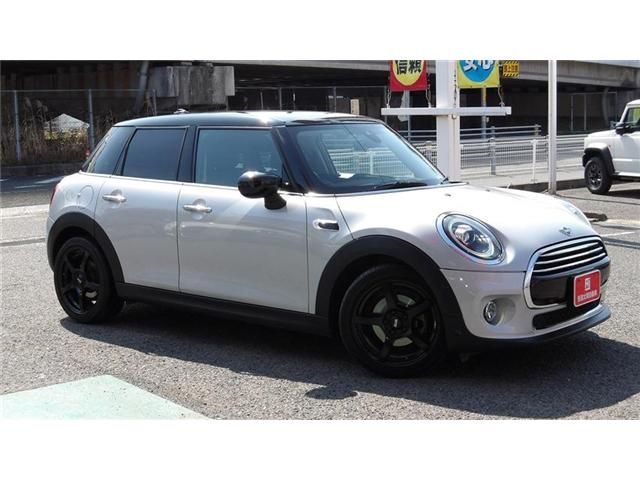 BMW MINI COOPER 5DOOR 2021 Image 31