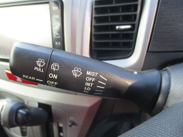 DAIHATSU MOVE CUSTOM 2012 Image 31