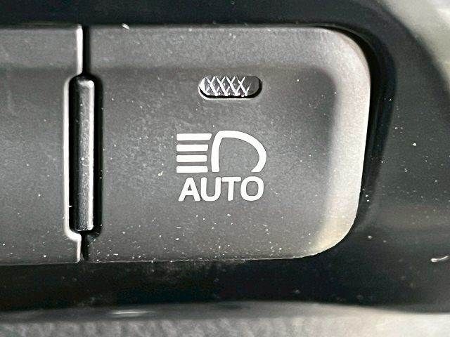 TOYOTA PRIUS 2016 Image 31