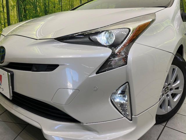 TOYOTA PRIUS 2017 Image 31