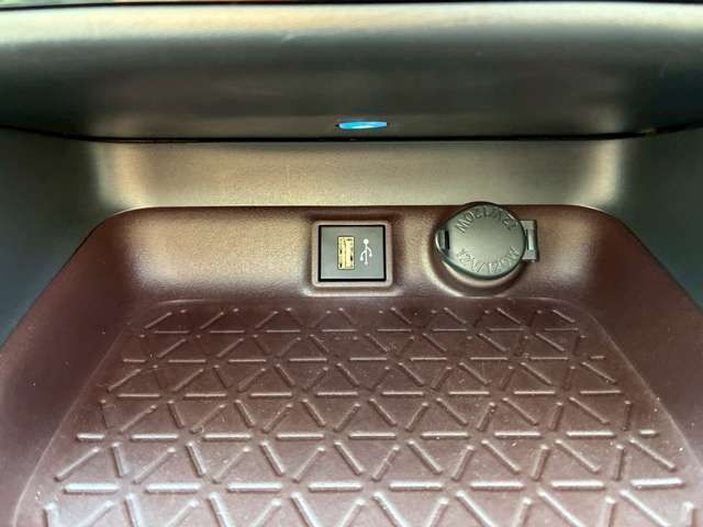 TOYOTA RAV4 4WD 2025 Image 31