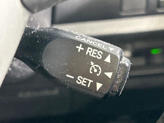 TOYOTA VOXY 2018 Image 31