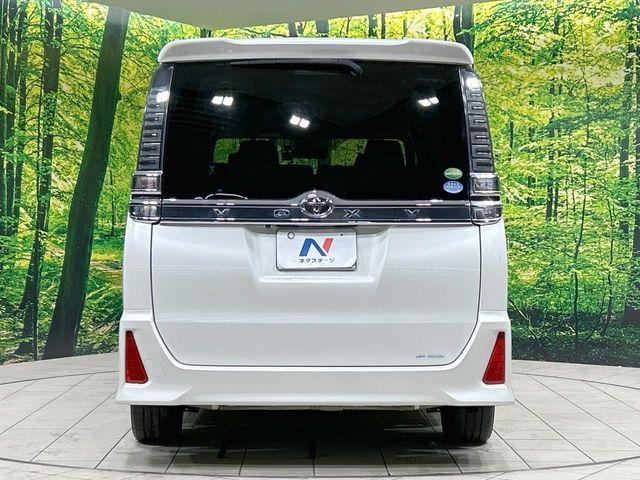 TOYOTA VOXY 2018 Image 31