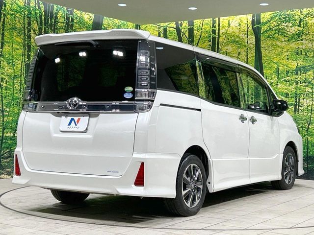 TOYOTA VOXY 2018 Image 31