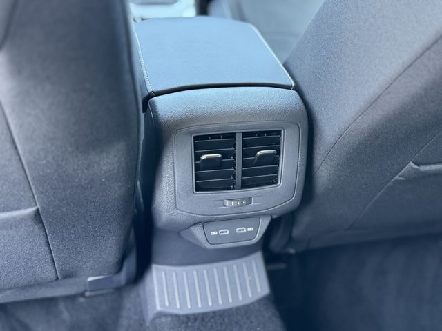 VOLKSWAGEN T-ROC 2024 Image 31