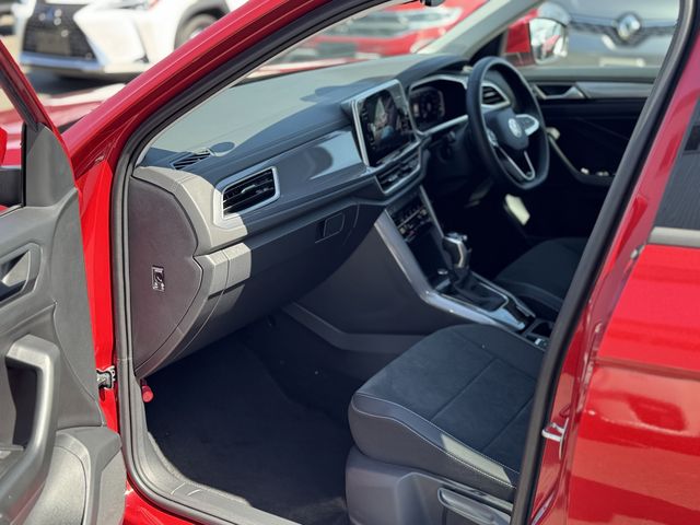 VOLKSWAGEN T-ROC 2024 Image 31