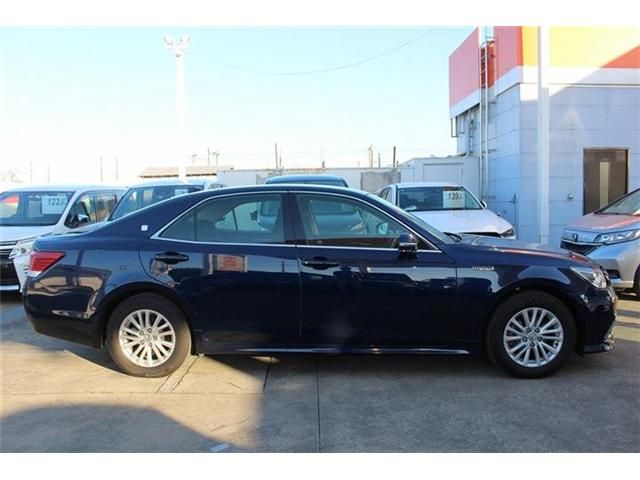 TOYOTA CROWN SEDAN HYBRID 2017 Image 31