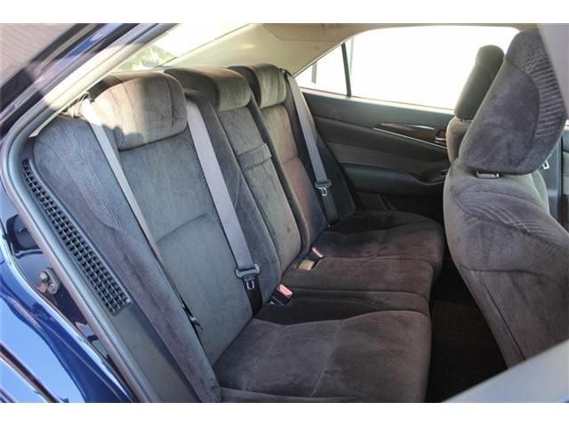 TOYOTA CROWN SEDAN HYBRID 2017 Image 31