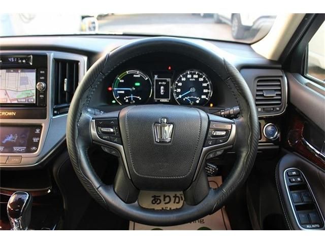 TOYOTA CROWN SEDAN HYBRID 2017 Image 31