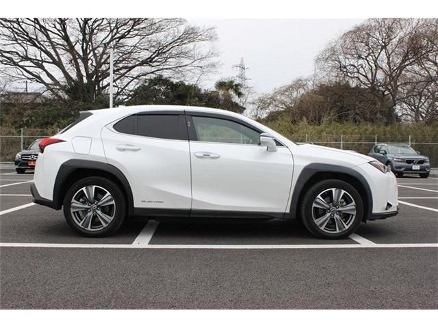 TOYOTA LEXUS UX300E 2023 Image 31