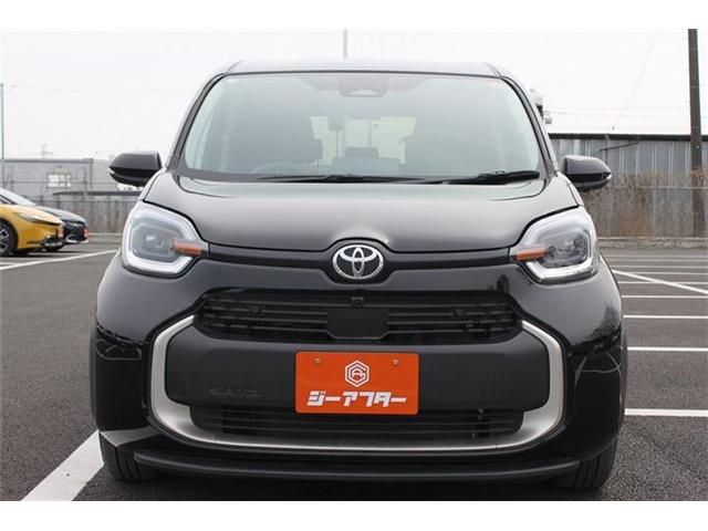 TOYOTA SIENTA HYBRID 2025 Image 31