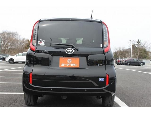 TOYOTA SIENTA HYBRID 2025 Image 31