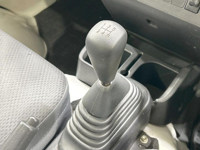 DAIHATSU HIJET TRUCK 4WD 2017 Image 31