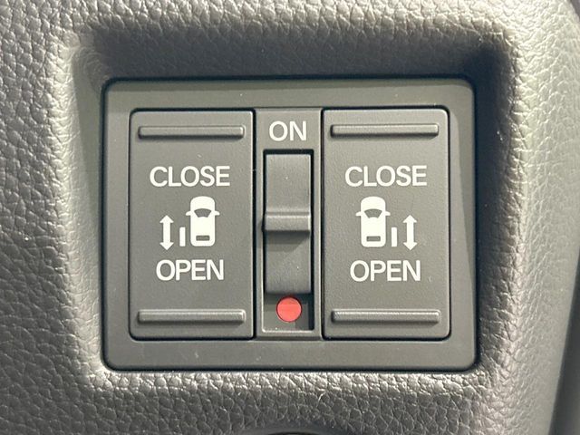 HONDA N BOX CUSTOM 2023 Image 31