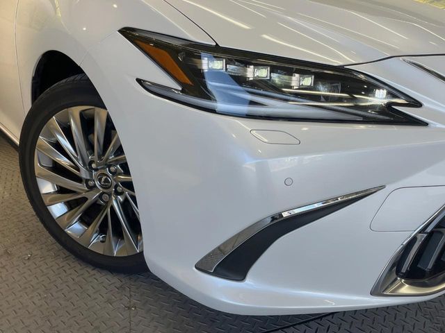 TOYOTA LEXUS ES300H 2022 Image 31