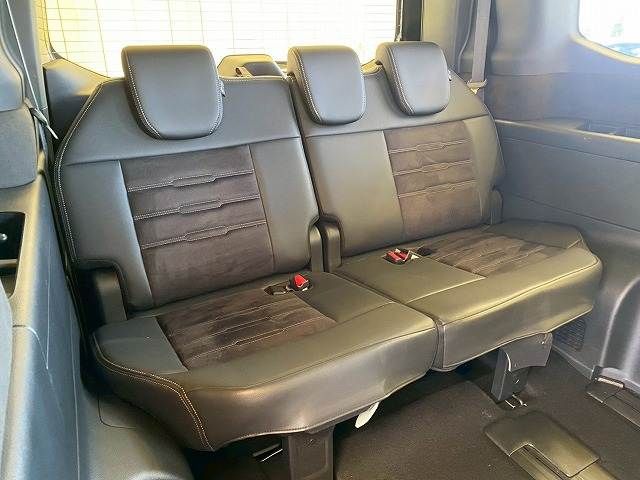 HONDA STEPWAGON E:HEV SPAD 2022 Image 31