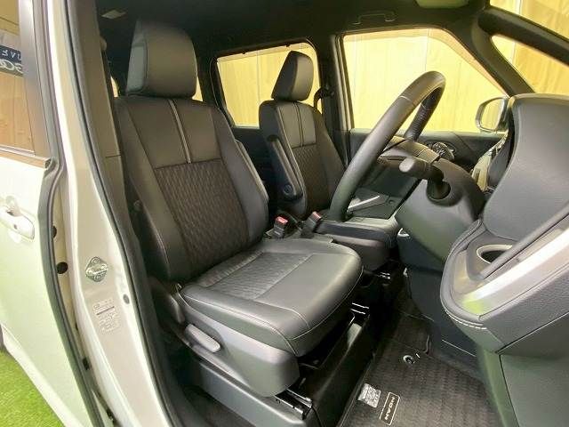 TOYOTA NOAH 2022 Image 31