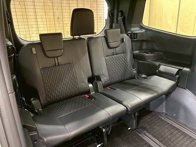 TOYOTA NOAH 2022 Image 31