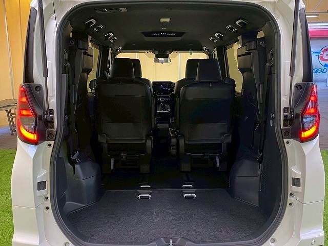 TOYOTA NOAH 2022 Image 31