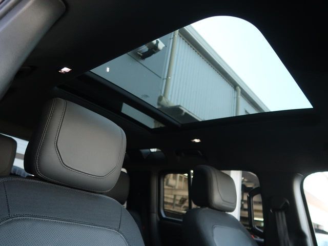 ROVER DEFENDER 2022 Image 31