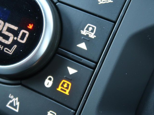 ROVER DEFENDER 2022 Image 31