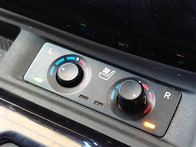 TOYOTA VELLFIRE  HYBRID 4WD 2018 Image 31