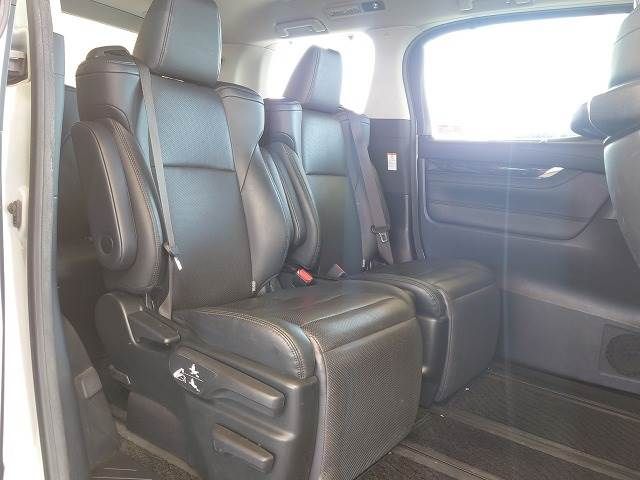 TOYOTA VELLFIRE  HYBRID 4WD 2018 Image 31