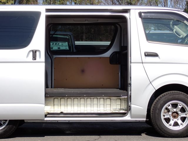 TOYOTA HIACE VAN 4WD 2021 Image 31