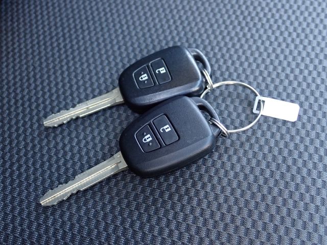 TOYOTA HIACE VAN 4WD 2021 Image 31